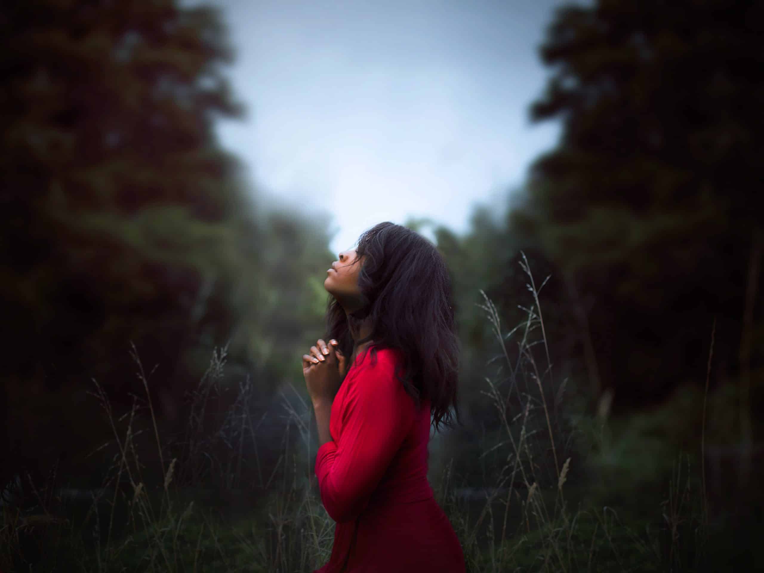 woman praying